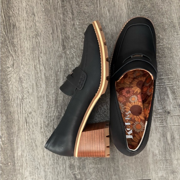NWT KORKS Modeste Heeled Penny Loafers Old Money Preppy 9.5 - Picture 10 of 12